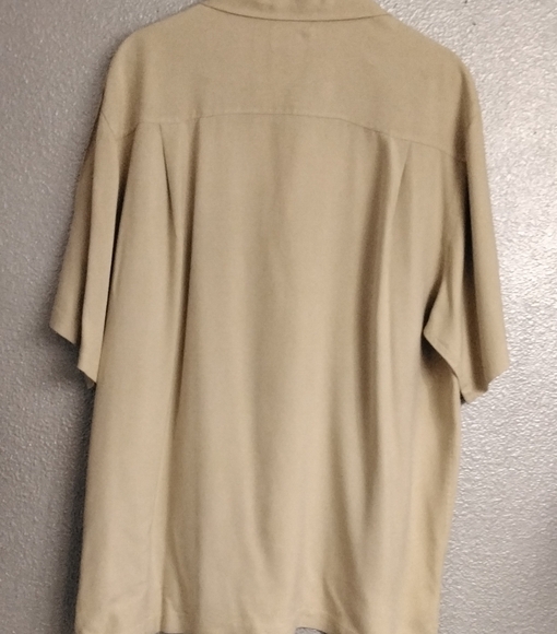 Cutter & Buck Men's Silk Shirt    Size LG - Picture 2 of 4